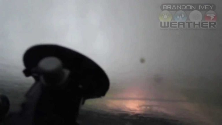 Así es un tornado visto desde dentro [video]