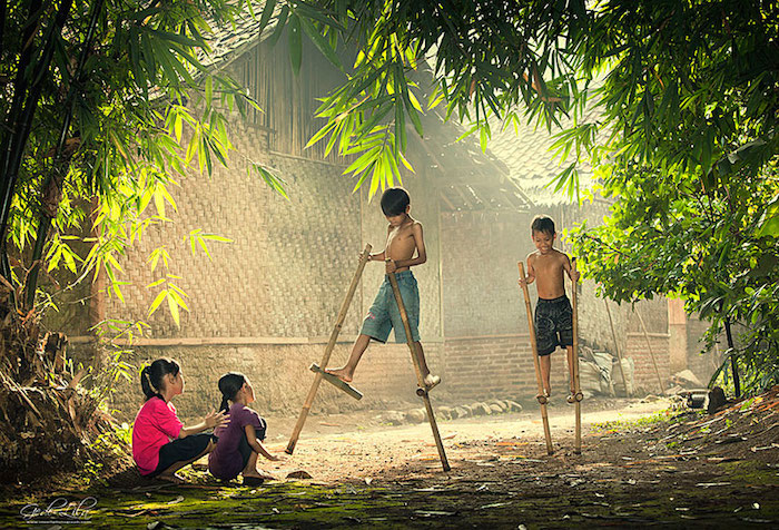 niños jugando en Indonesia 3