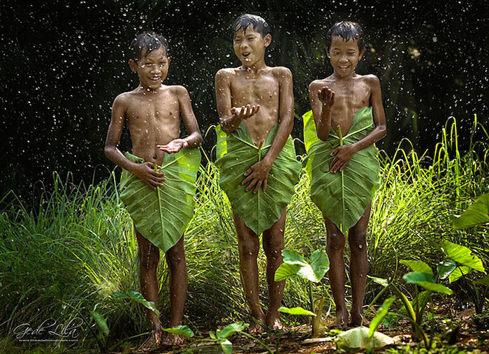niños jugando en Indonesia 4