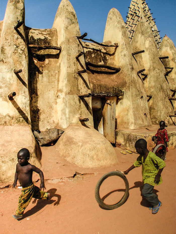 niños jugando en el mundo Burkina Faso