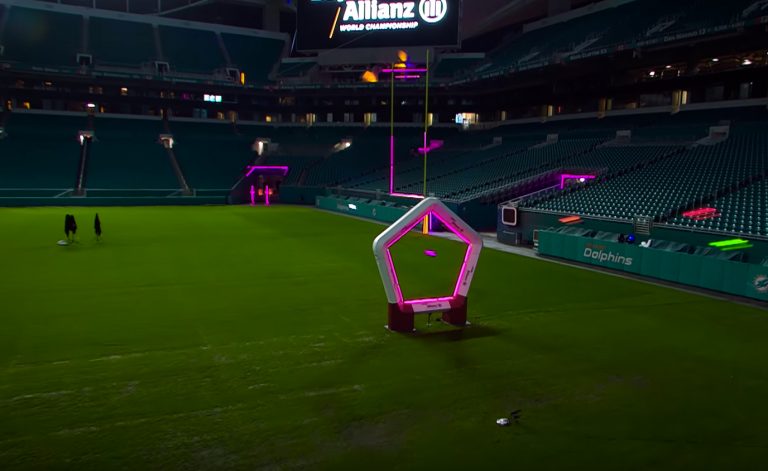 Así de espectacular es la Drone Racing League, carreras de drones a toda velocidad