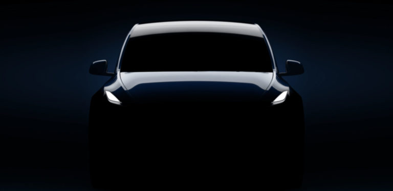 Tesla deja un mensaje escondido en la primera imagen del Model Y que publican: NICE TRY